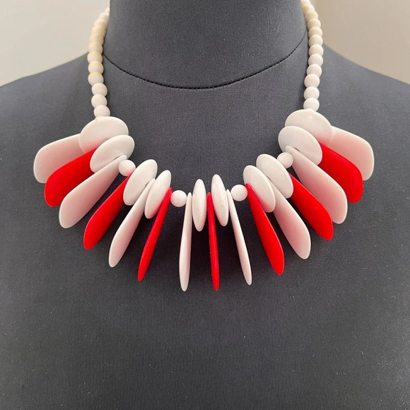 Retro Mod Necklace and Bangle Earring Set - Picture 7 of 7